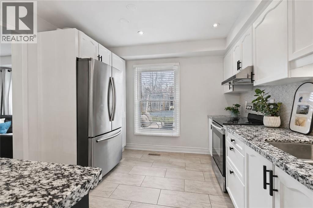 2685 Los Palmas Court, Mississauga, Ontario  L5N 2G6 - Photo 10 - 40818849