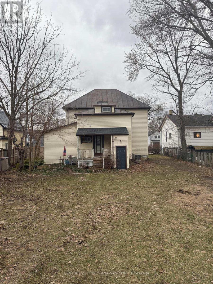 106 And 108 Centre Street W, Strathroy-Caradoc, Ontario  N7G 1V1 - Photo 3 - X13020536