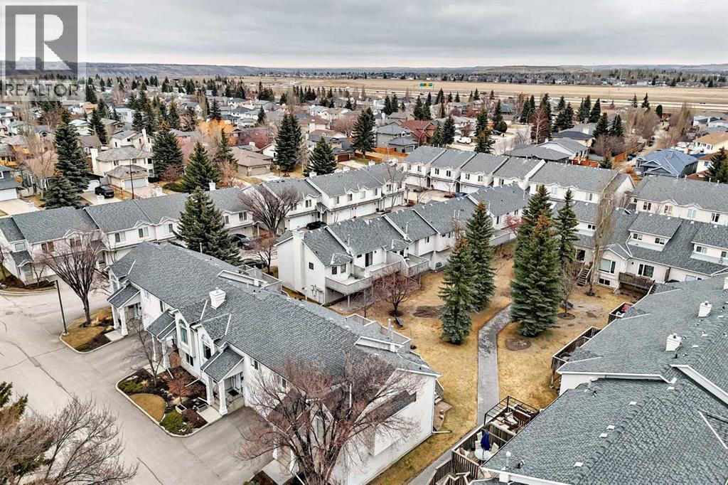 19 Sunlake Gardens Se, Calgary, Alberta  T2X 3G4 - Photo 36 - A2300691