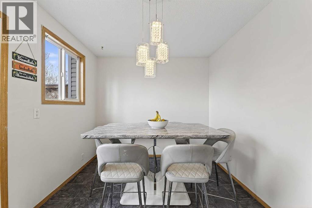 533 Summerwood Place SE, Airdrie, Alberta  T4B 1W9 - Photo 10 - A2301866