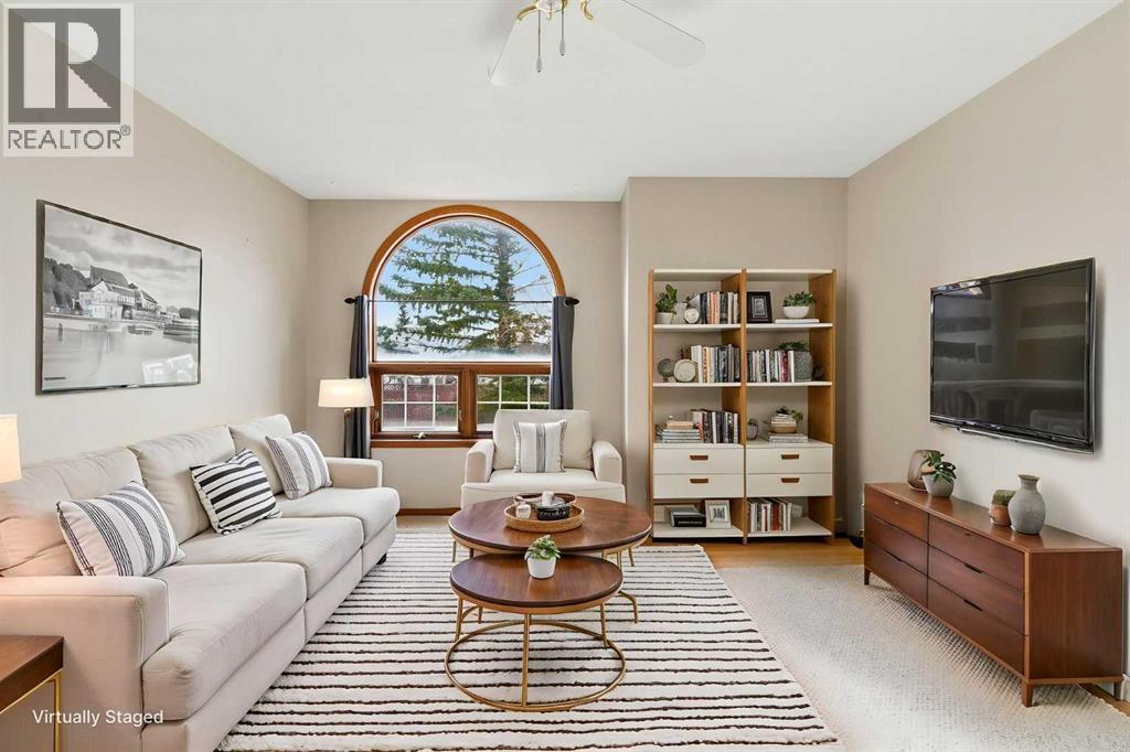 8 West Aarsby Road, Cochrane, Alberta  T4C 1M4 - Photo 8 - A2301923