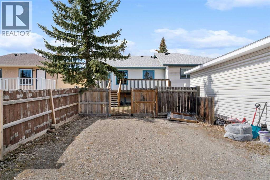 8 West Aarsby Road, Cochrane, Alberta  T4C 1M4 - Photo 30 - A2301923
