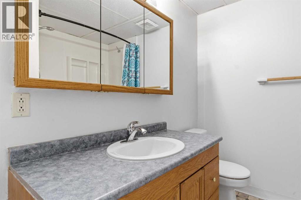 8 West Aarsby Road, Cochrane, Alberta  T4C 1M4 - Photo 24 - A2301923