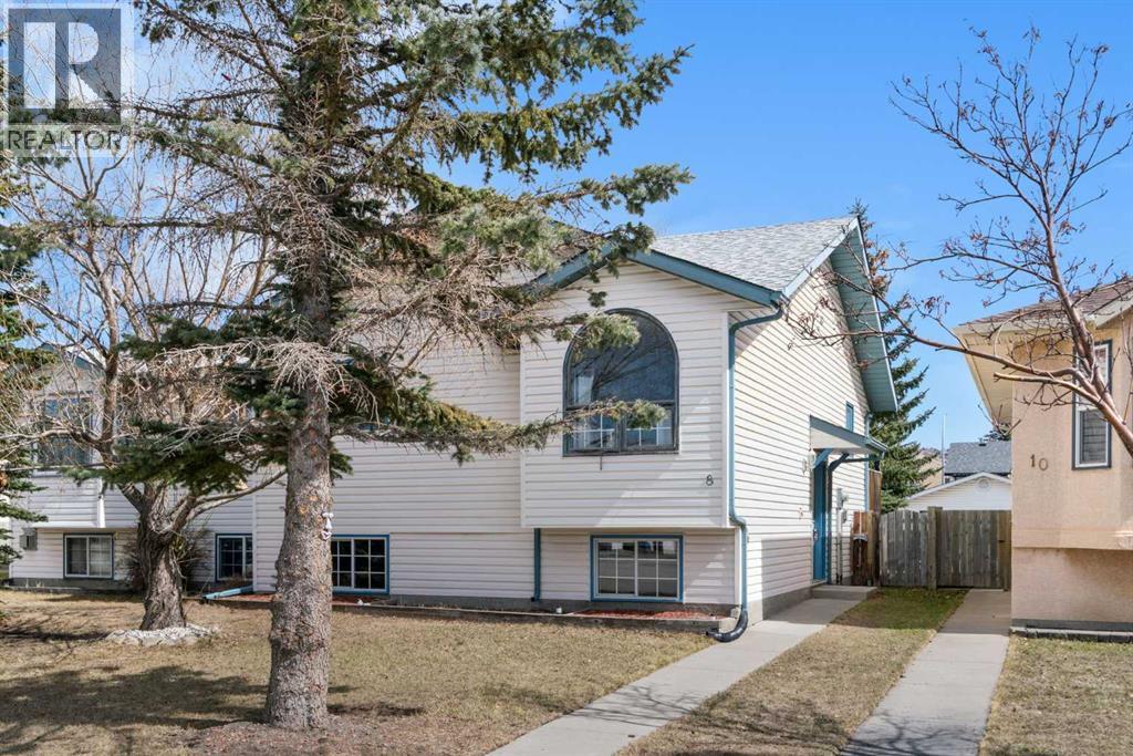 8 West Aarsby Road, Cochrane, Alberta