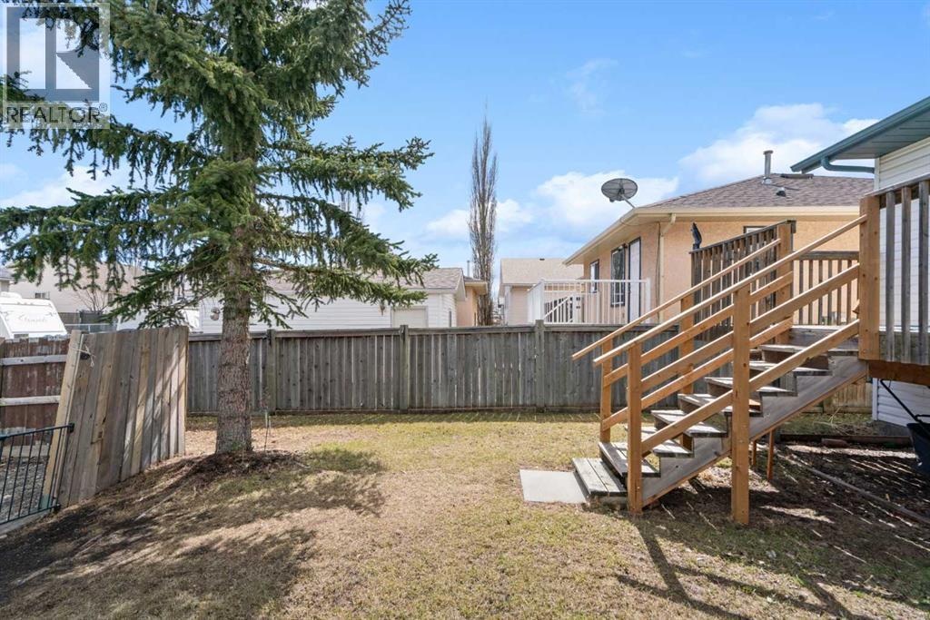 8 West Aarsby Road, Cochrane, Alberta  T4C 1M4 - Photo 32 - A2301923