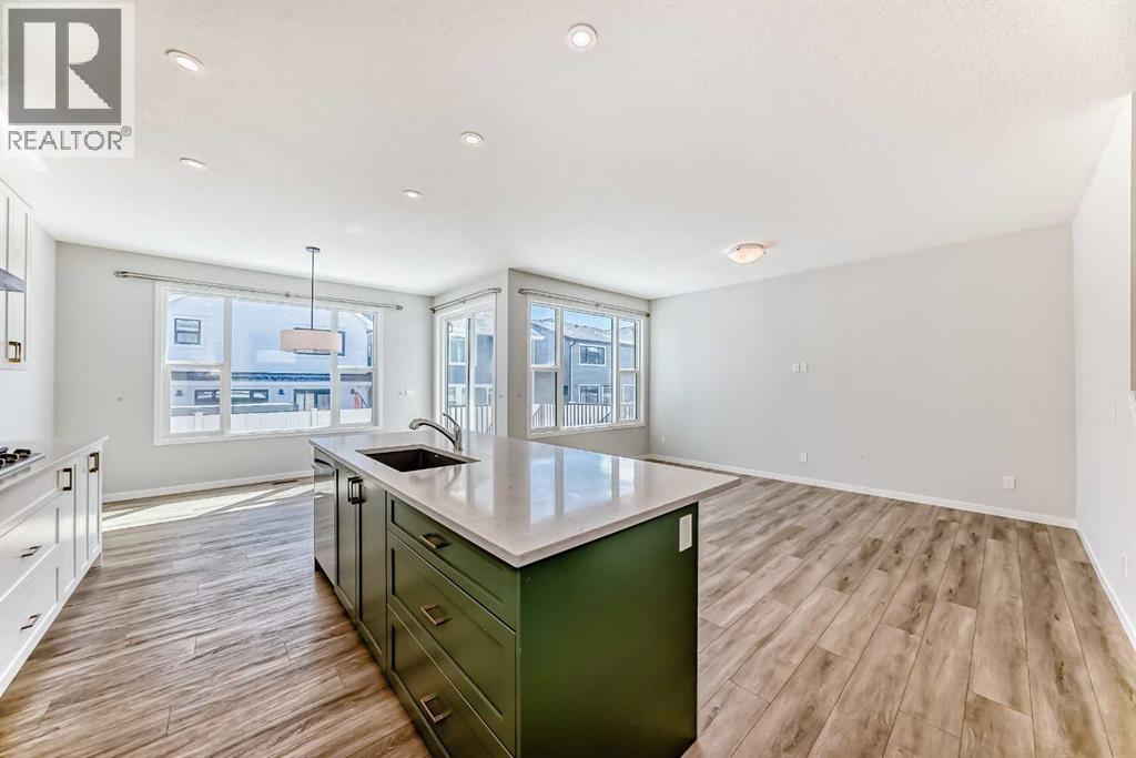 16 West Grove Link SW, Calgary, Alberta  T3H 6E3 - Photo 7 - A2302561