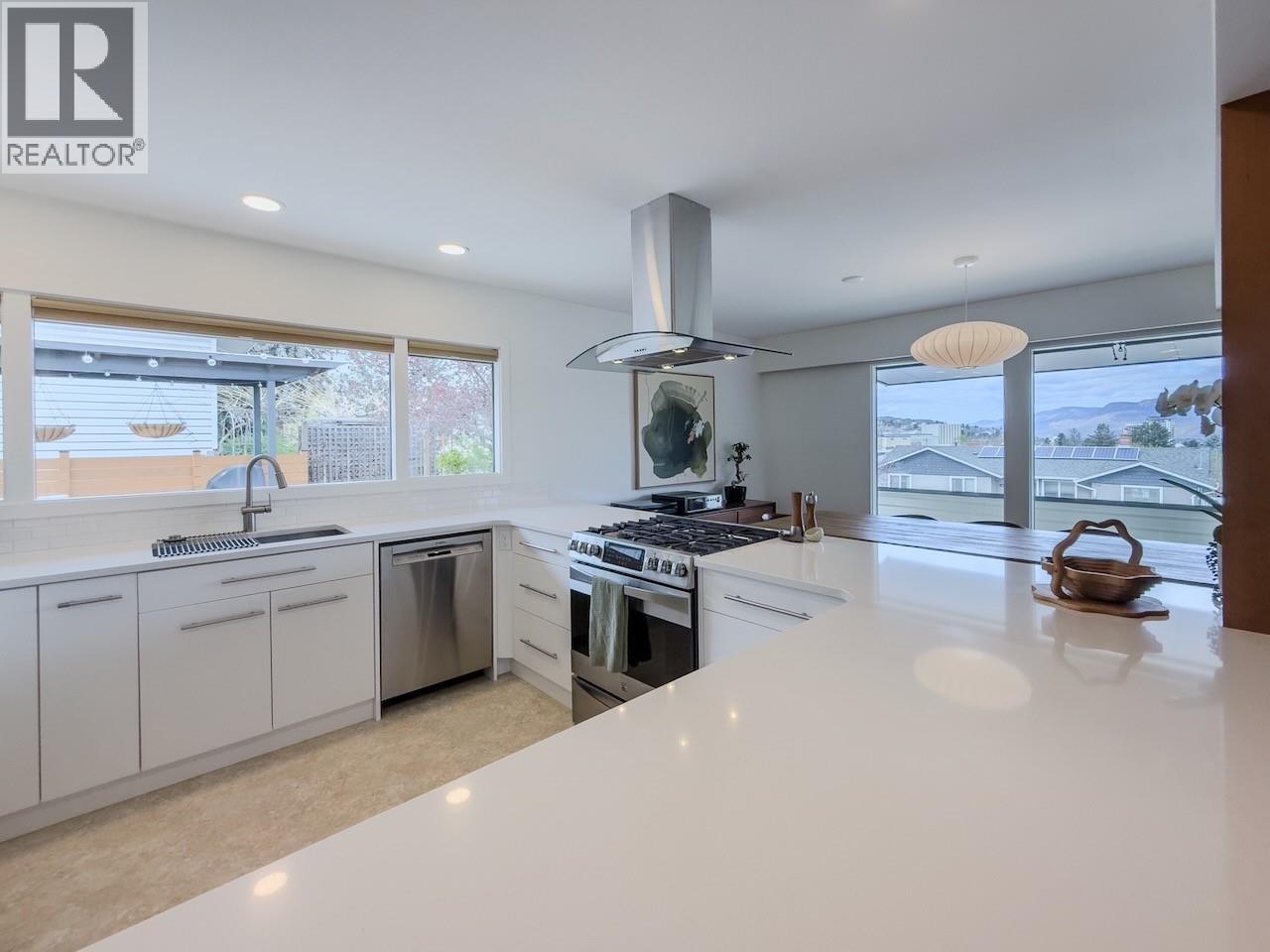 1015 Fraser Street, Kamloops, British Columbia  V2C 3H8 - Photo 4 - 10383897