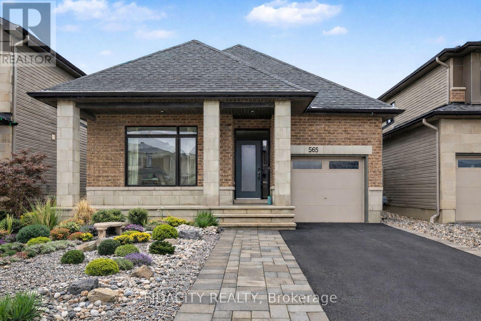 565 BOBOLINK RIDGE, Ottawa, Ontario