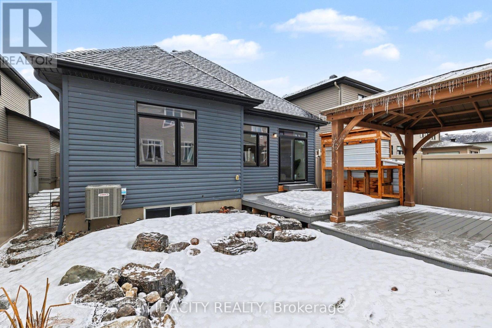 565 Bobolink Ridge, Ottawa, Ontario  K2S 2P4 - Photo 28 - X13020348