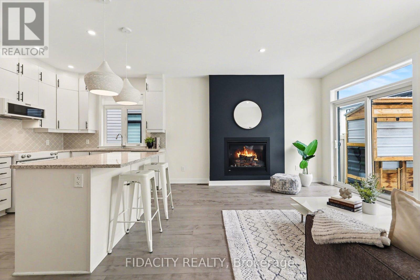 565 Bobolink Ridge, Ottawa, Ontario  K2S 2P4 - Photo 8 - X13020348