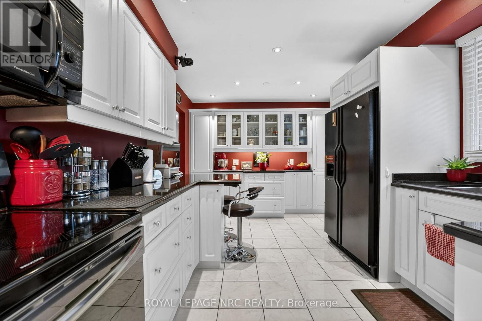 7438 Petrullo Court, Niagara Falls, Ontario  L2H 2K4 - Photo 16 - X13020370