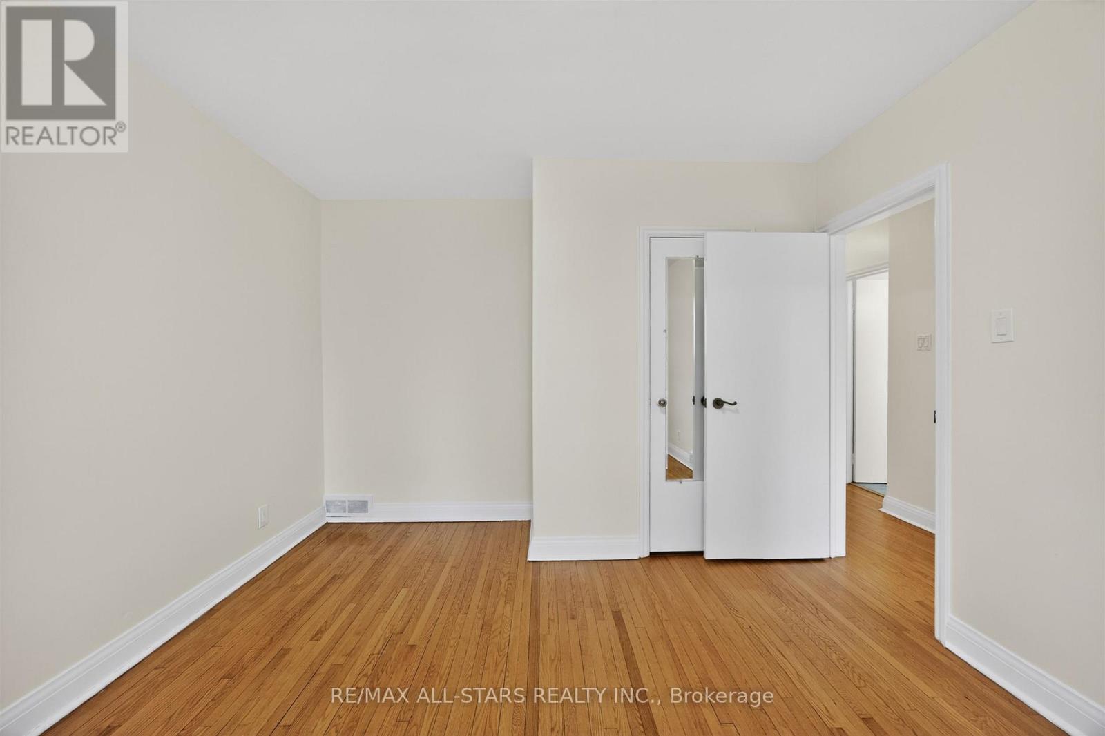 62 Larwood Boulevard, Toronto, Ontario  M1M 2M5 - Photo 17 - E13019308