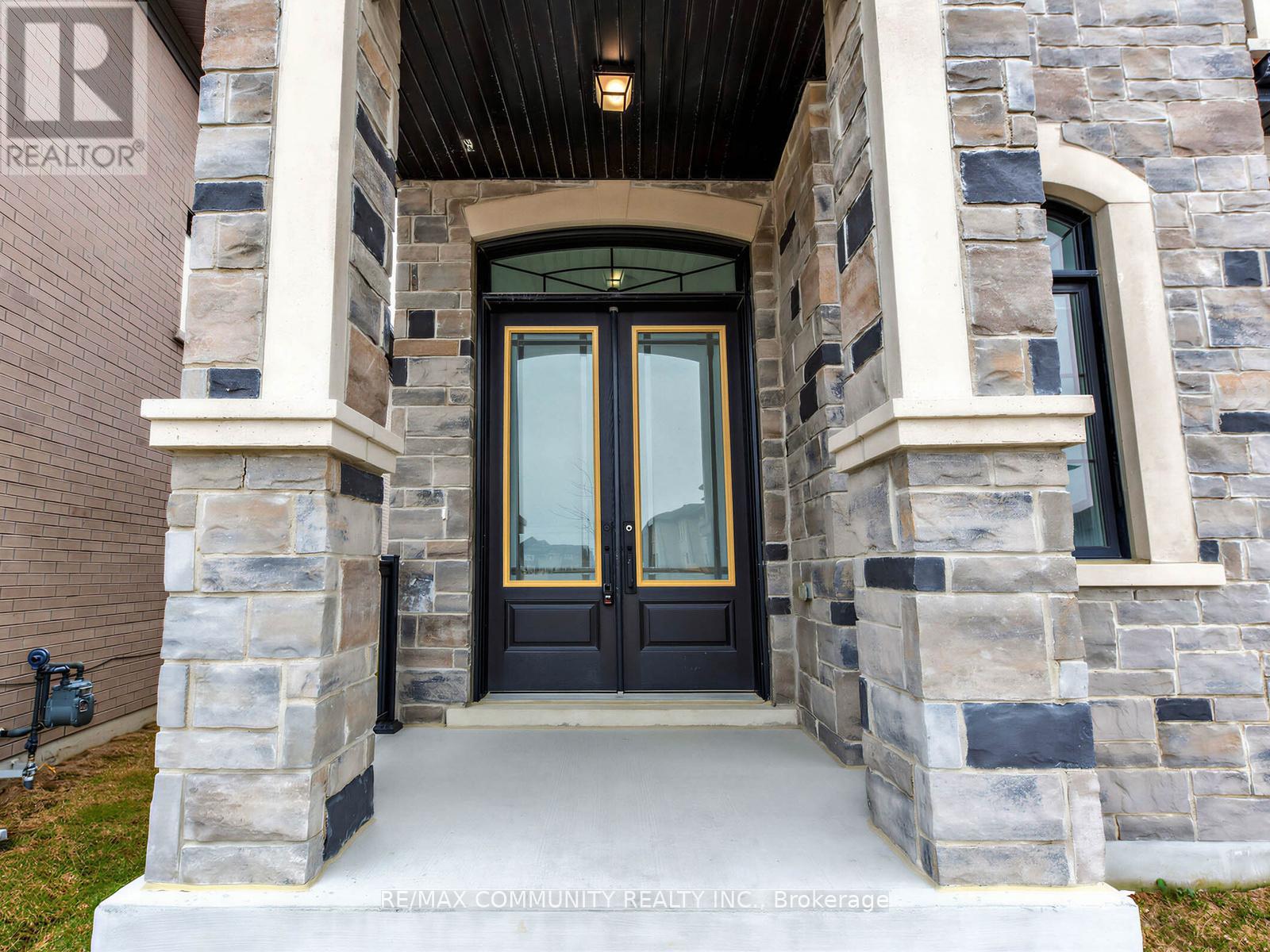 104 Greville Street E, Vaughan, Ontario  L4H 4P7 - Photo 3 - N12965564