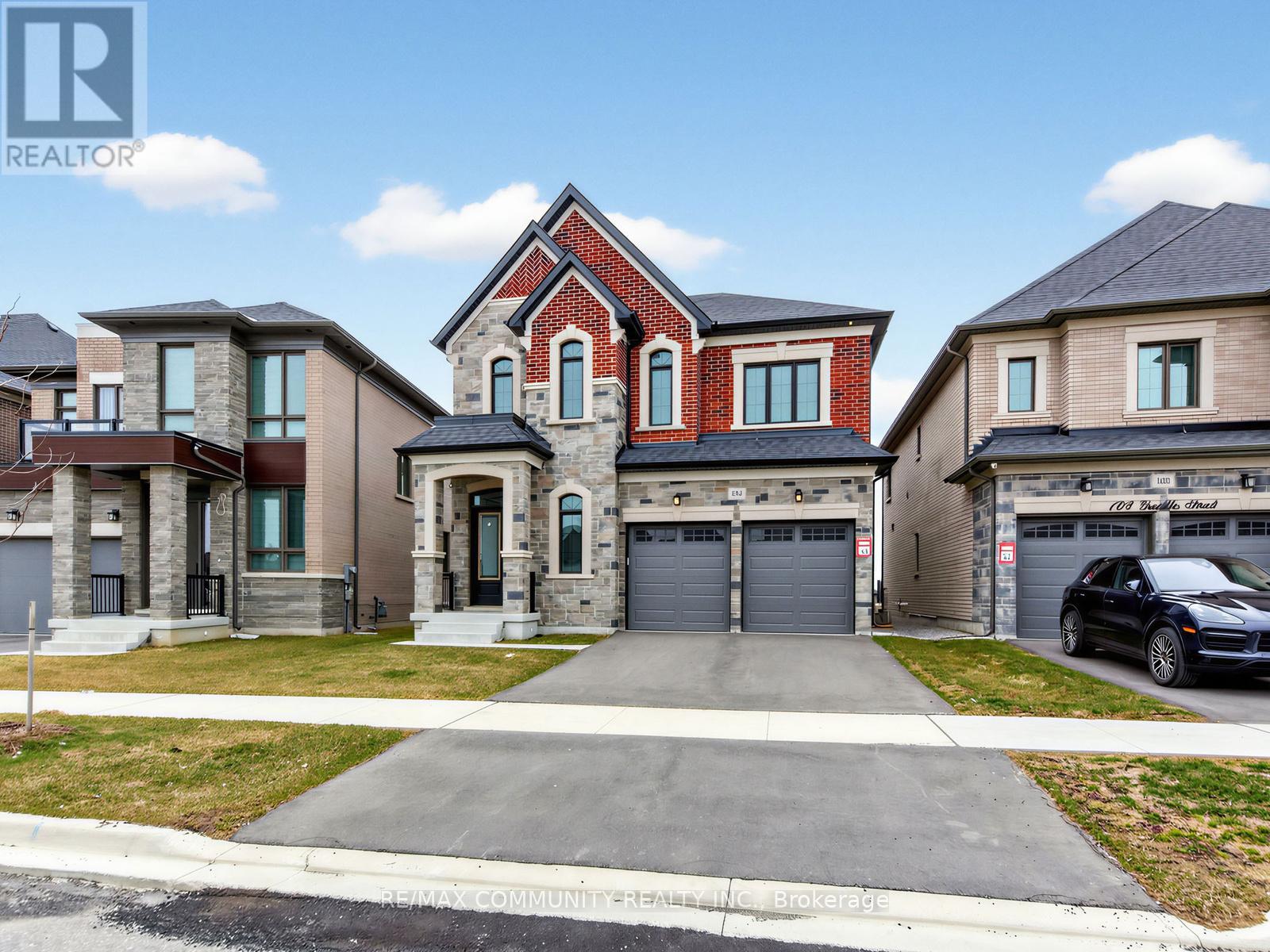 104 Greville Street E, Vaughan, Ontario  L4H 4P7 - Photo 2 - N12965564