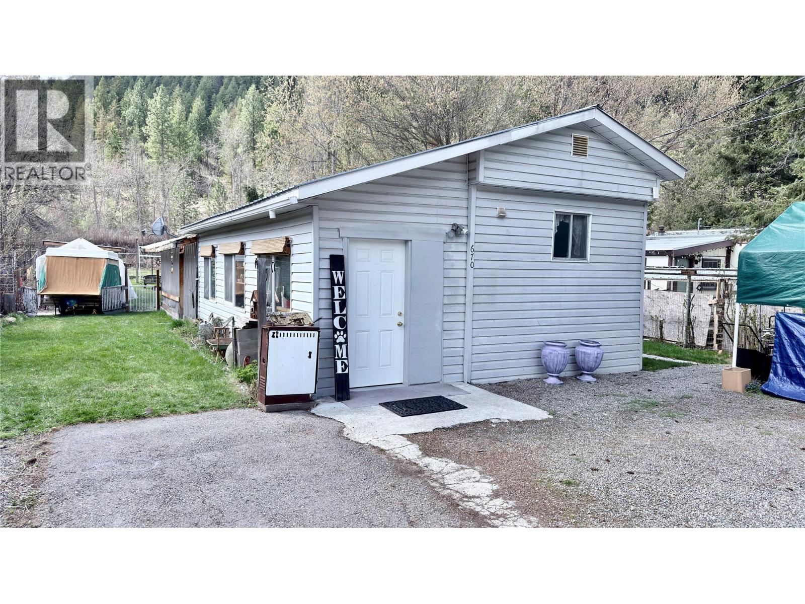 Midway Manufactured Home for sale: 2 bedroom 821 sq.ft. (Listed 2026-04-20)