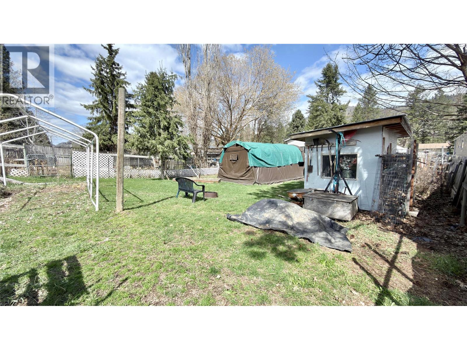 670 Central Avenue, Midway, British Columbia  V0H 1M0 - Photo 12 - 10384050