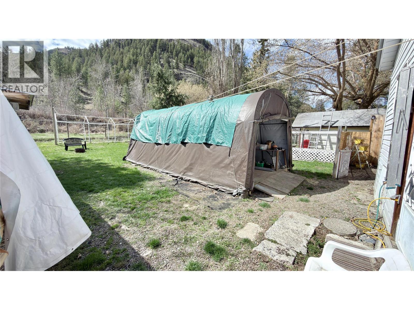 670 Central Avenue, Midway, British Columbia  V0H 1M0 - Photo 6 - 10384050