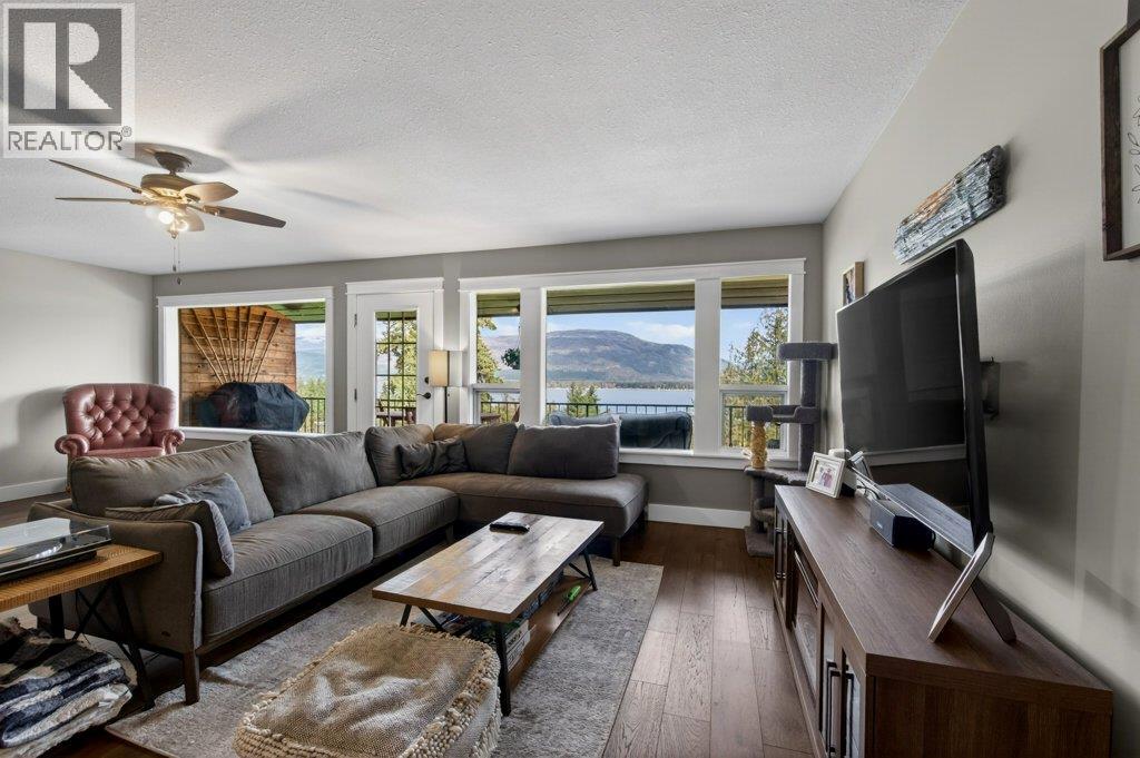 1261 Trans Canada Highway Unit# 3, Sorrento, British Columbia  V0E 2W0 - Photo 22 - 10383488