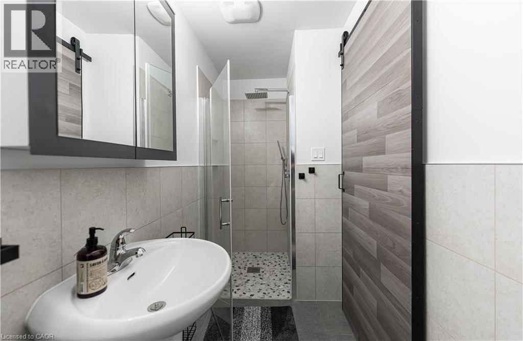 329 Main Street W, Hamilton, Ontario  L8P 1K1 - Photo 18 - 40822377