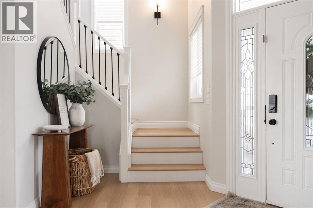 129 Diamondstone Ridge, Fort Mcmurray, Alberta  T9K 0T8 - Photo 2 - A2291544