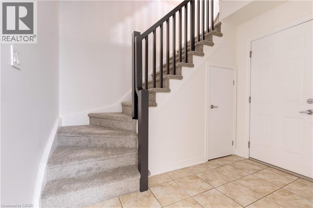 628 Garibaldi Common, Burlington, Ontario  L7L 0E2 - Photo 3 - 40820618