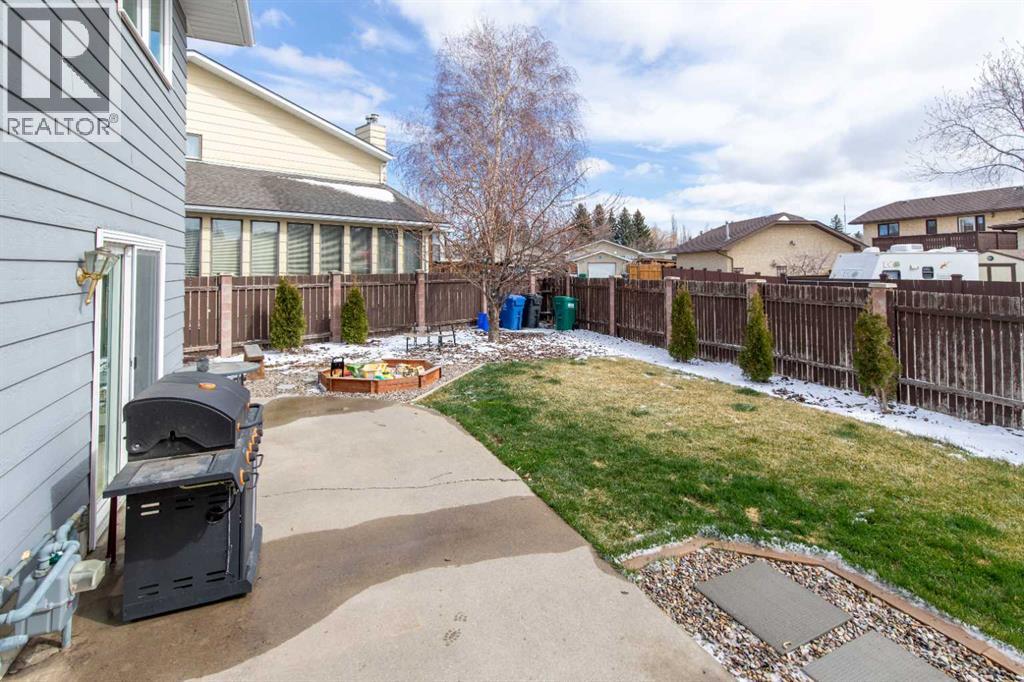19 Beaverbrook Bay N, Lethbridge, Alberta  T1H 5Z6 - Photo 42 - A2303128