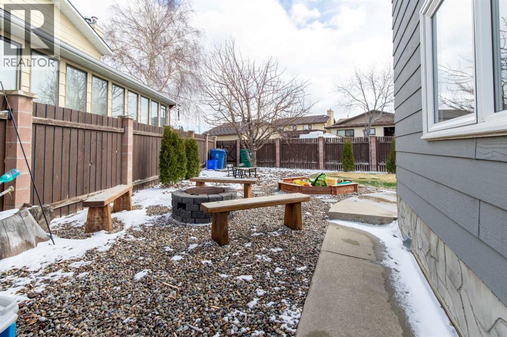 19 Beaverbrook Bay N, Lethbridge, Alberta  T1H 5Z6 - Photo 37 - A2303128