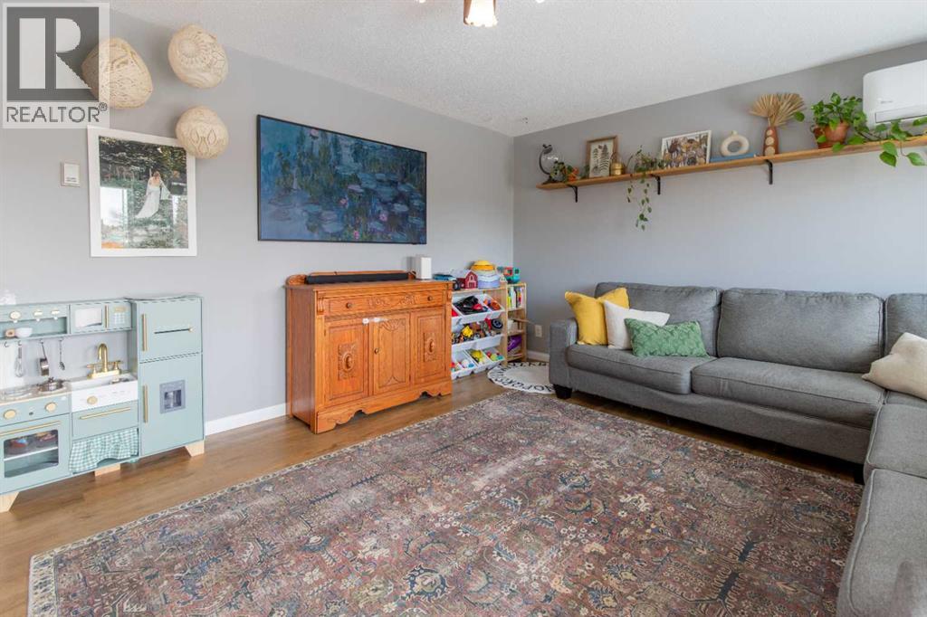 19 Beaverbrook Bay N, Lethbridge, Alberta  T1H 5Z6 - Photo 5 - A2303128