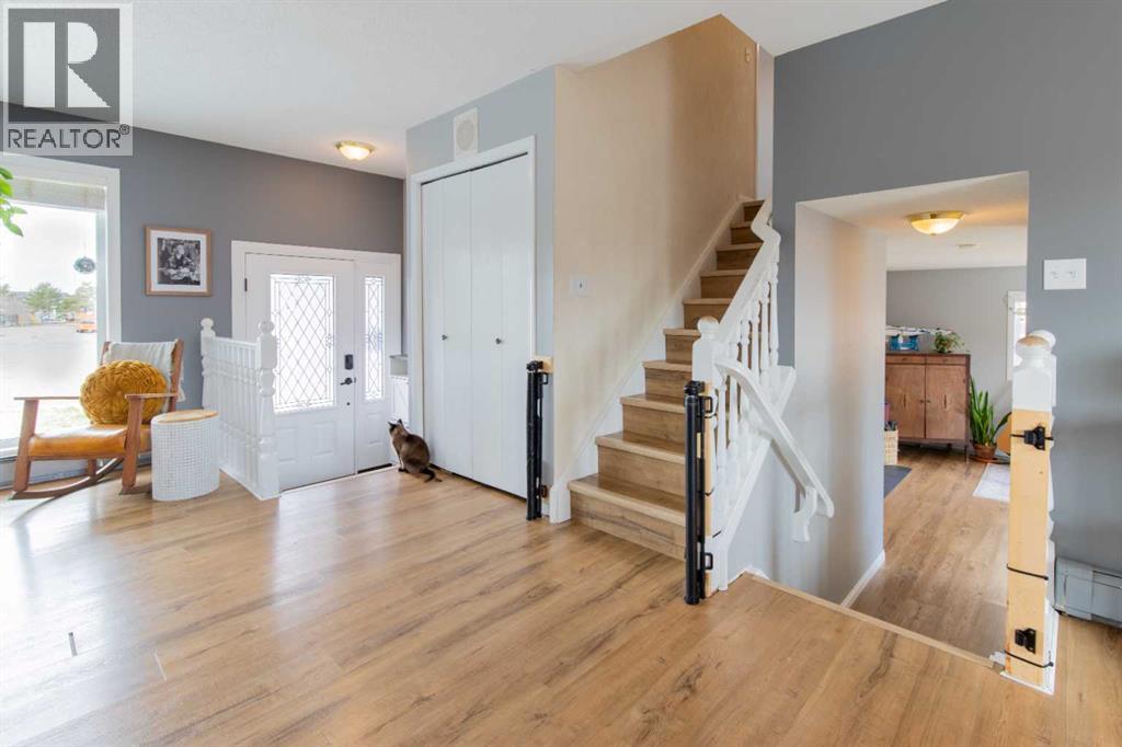 19 Beaverbrook Bay N, Lethbridge, Alberta  T1H 5Z6 - Photo 9 - A2303128