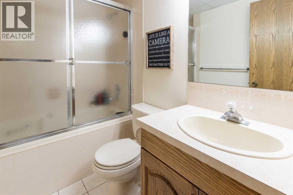 19 Beaverbrook Bay N, Lethbridge, Alberta  T1H 5Z6 - Photo 36 - A2303128