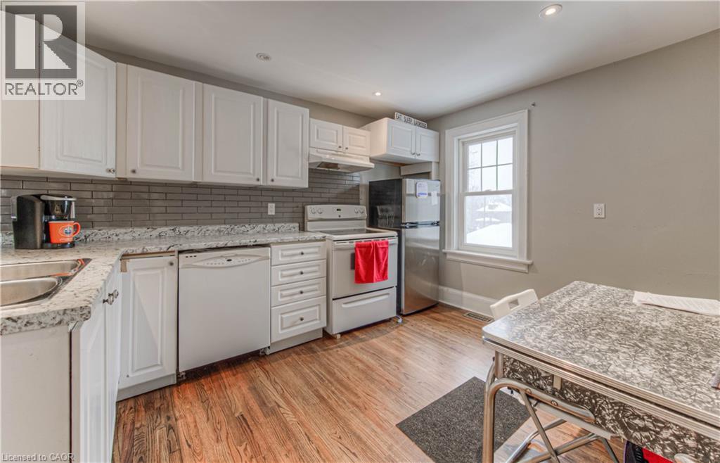 530 St David Street N, Fergus, Ontario  N1M 2K4 - Photo 2 - 40821402