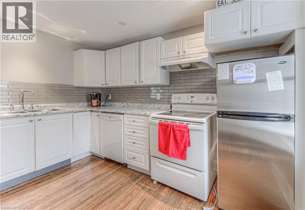 530 St David Street N, Fergus, Ontario  N1M 2K4 - Photo 3 - 40821402