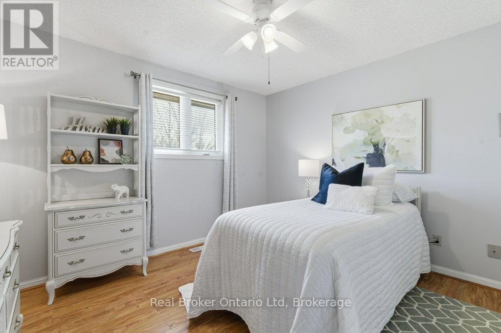 68 Settlers Drive, Kitchener, Ontario  N2E 2L8 - Photo 19 - X13020242