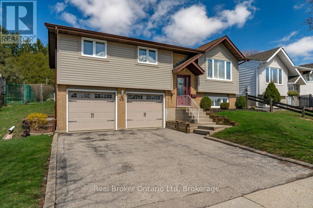 68 Settlers Drive, Kitchener, Ontario  N2E 2L8 - Photo 4 - X13020242