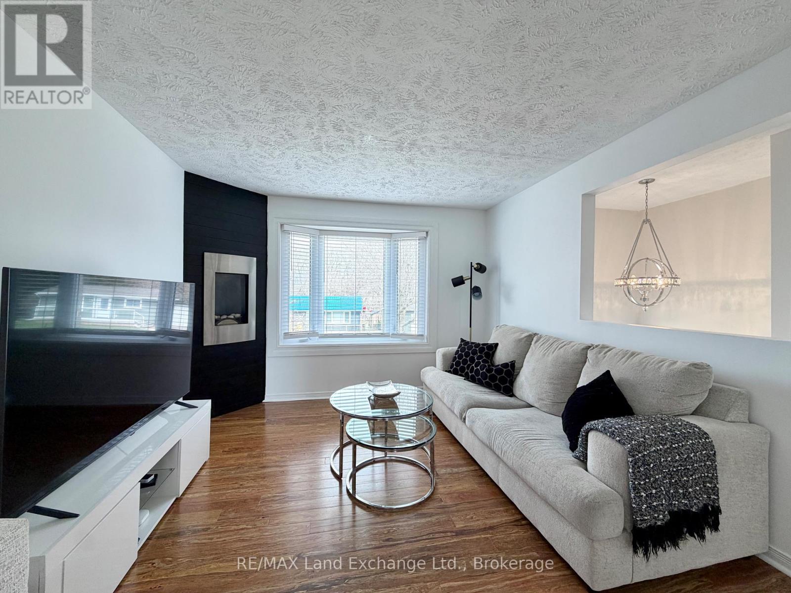 375 Lansdowne Street, Saugeen Shores, Ontario  N0H 2L0 - Photo 4 - X13020264