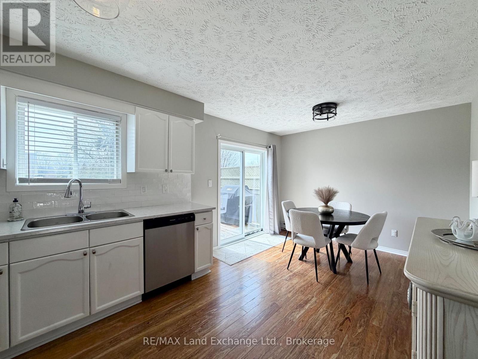 375 Lansdowne Street, Saugeen Shores, Ontario  N0H 2L0 - Photo 8 - X13020264