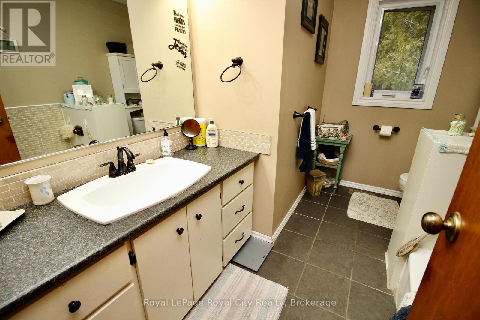 192 Mcarthur Road, Northern Bruce Peninsula, Ontario  N0H 2R0 - Photo 16 - X13020388