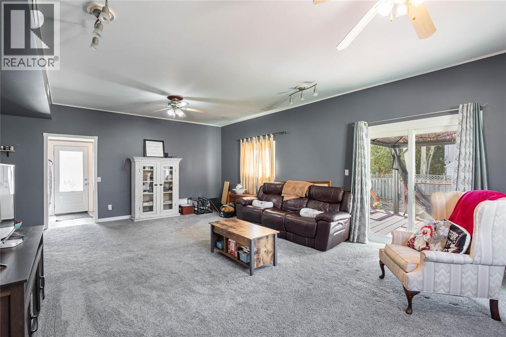 85 Main Street, Wallaceburg, Ontario  N8A 2G7 - Photo 5 - 26004619