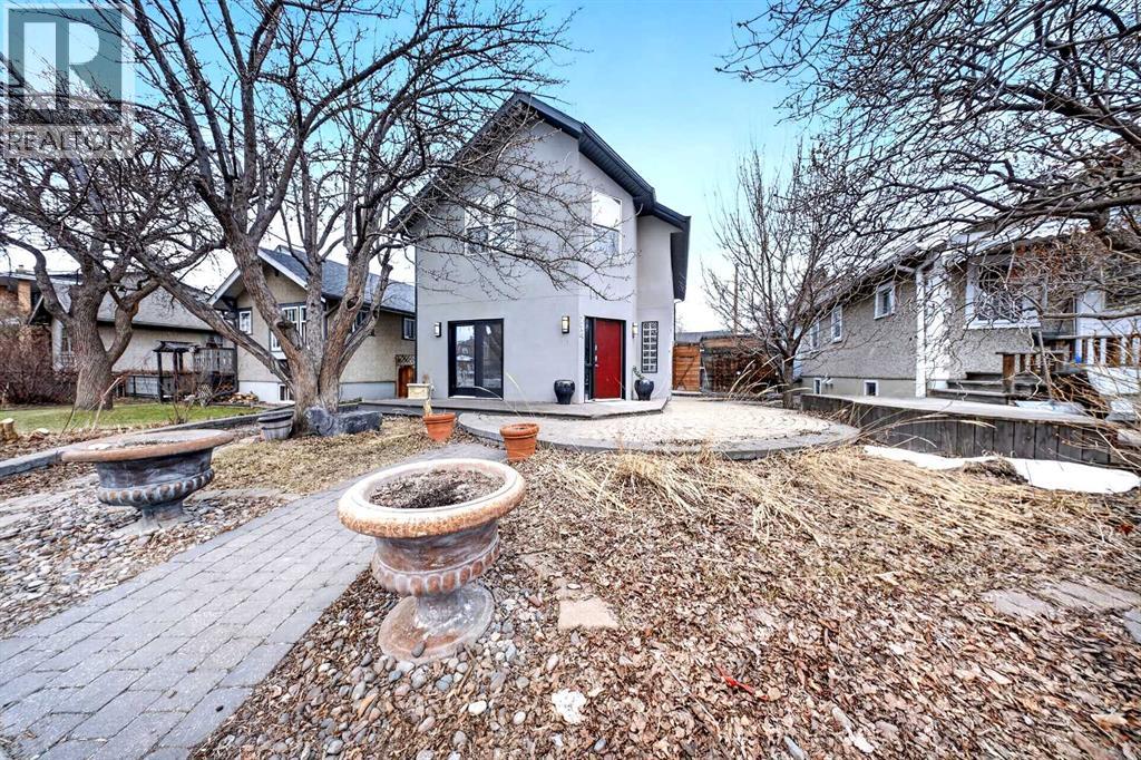 714 7 Avenue Ne, Calgary, Alberta  T2E 0N5 - Photo 2 - A2296979