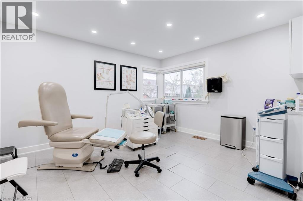 2409 Walker's Line, Burlington, Ontario  L7M 4K1 - Photo 7 - 40822449