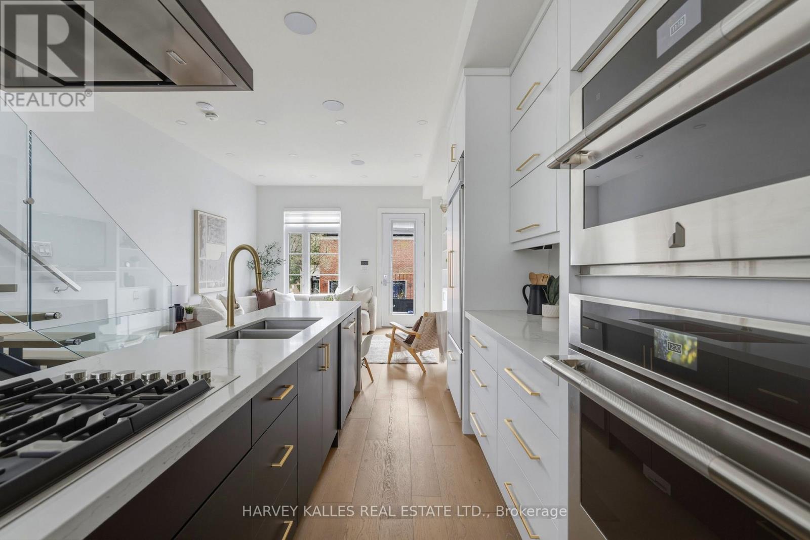 599 Soudan Avenue, Toronto, Ontario  M4S 1X1 - Photo 12 - C13020224