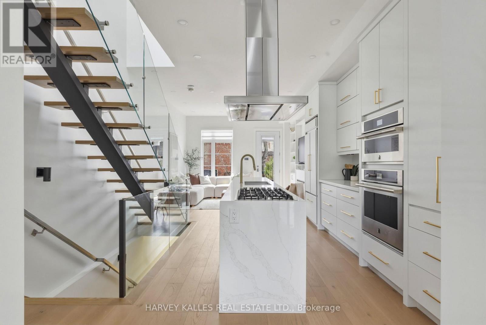 599 Soudan Avenue, Toronto, Ontario  M4S 1X1 - Photo 14 - C13020224