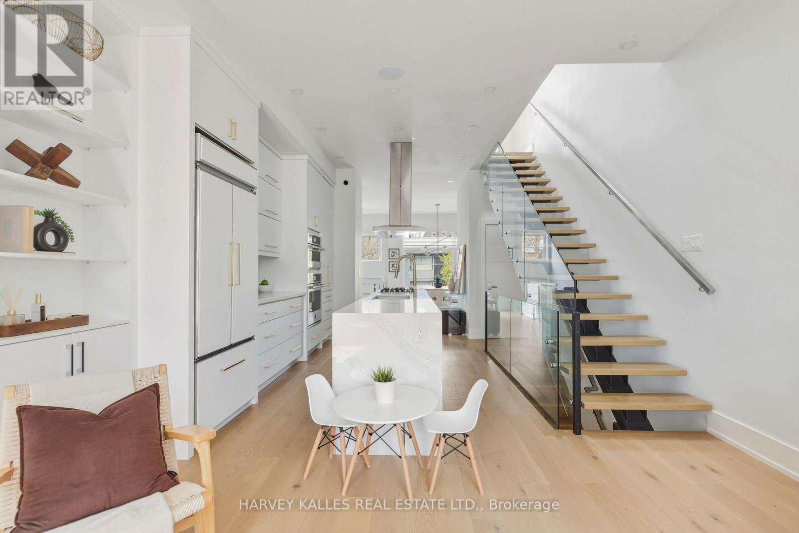 599 Soudan Avenue, Toronto, Ontario  M4S 1X1 - Photo 21 - C13020224