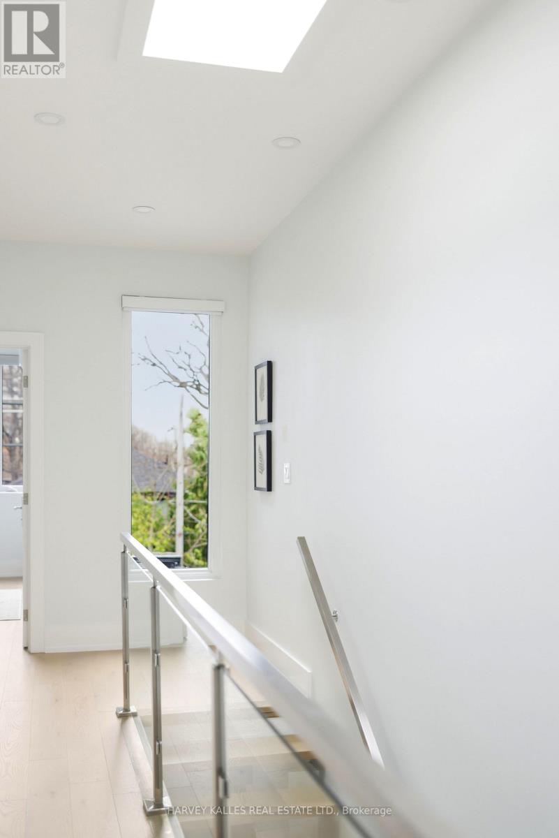 599 Soudan Avenue, Toronto, Ontario  M4S 1X1 - Photo 25 - C13020224