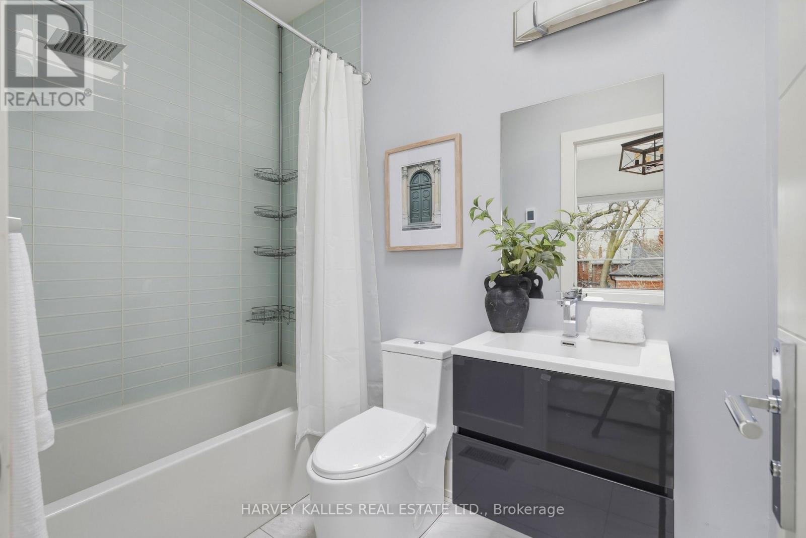 599 Soudan Avenue, Toronto, Ontario  M4S 1X1 - Photo 27 - C13020224