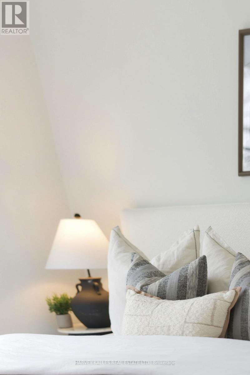 599 Soudan Avenue, Toronto, Ontario  M4S 1X1 - Photo 32 - C13020224