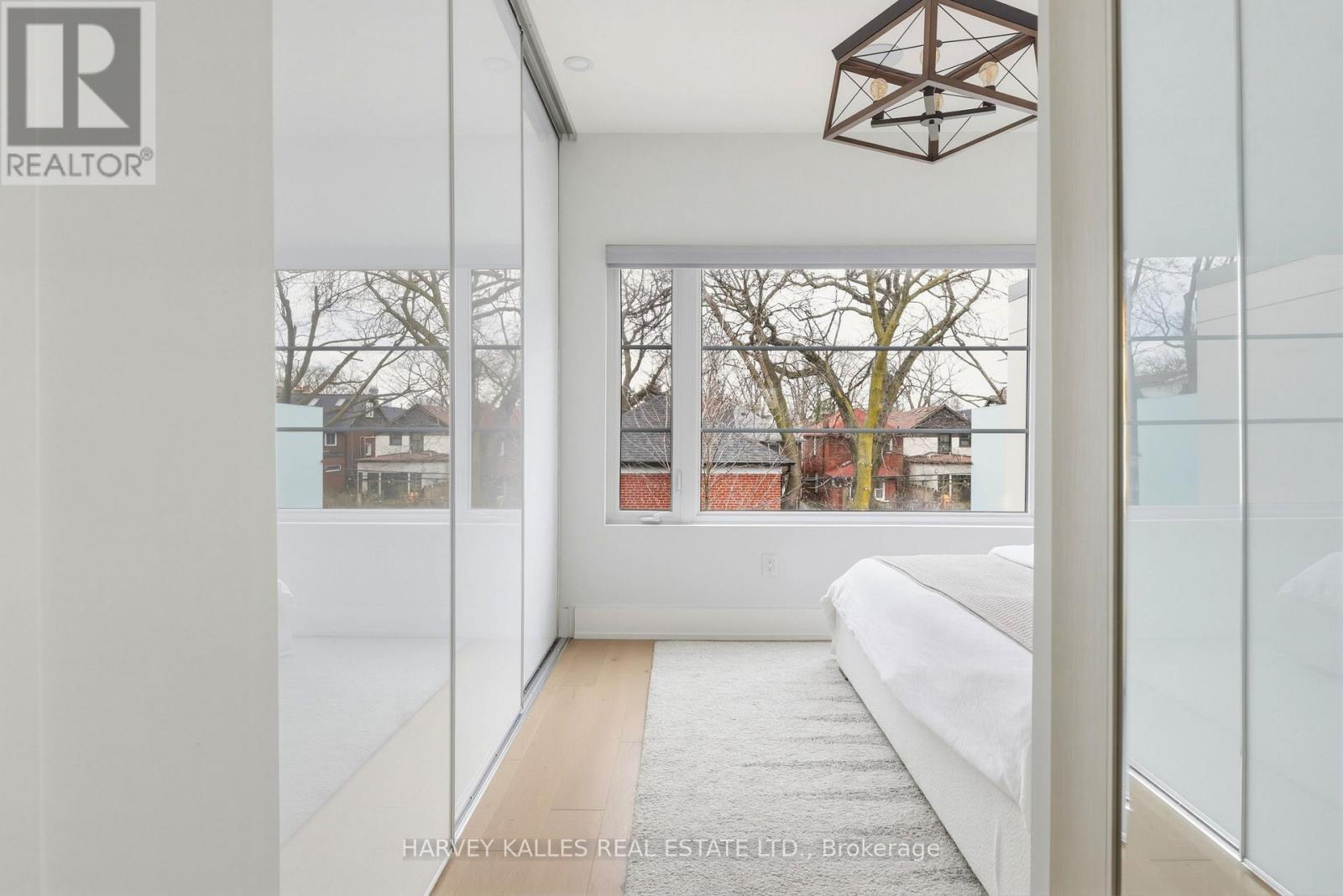 599 Soudan Avenue, Toronto, Ontario  M4S 1X1 - Photo 33 - C13020224