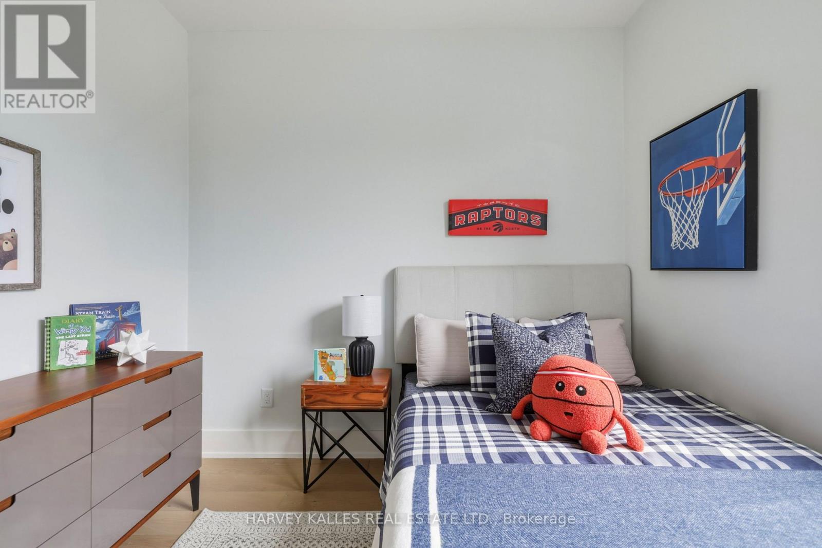 599 Soudan Avenue, Toronto, Ontario  M4S 1X1 - Photo 37 - C13020224