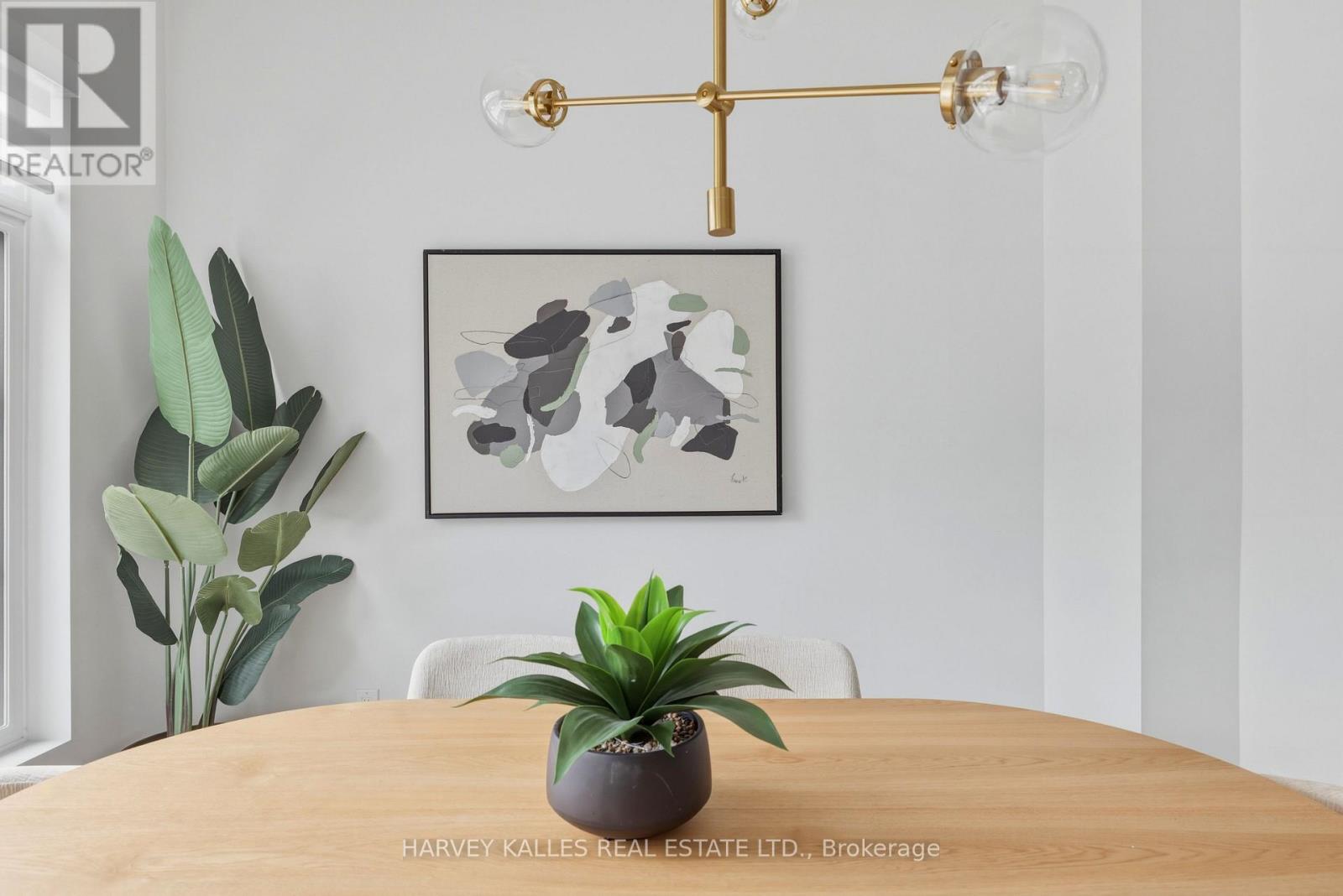 599 Soudan Avenue, Toronto, Ontario  M4S 1X1 - Photo 7 - C13020224