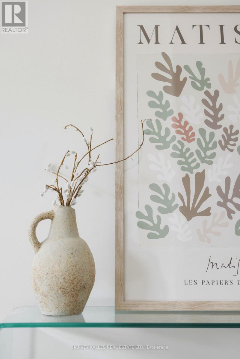 599 Soudan Avenue, Toronto, Ontario  M4S 1X1 - Photo 9 - C13020224